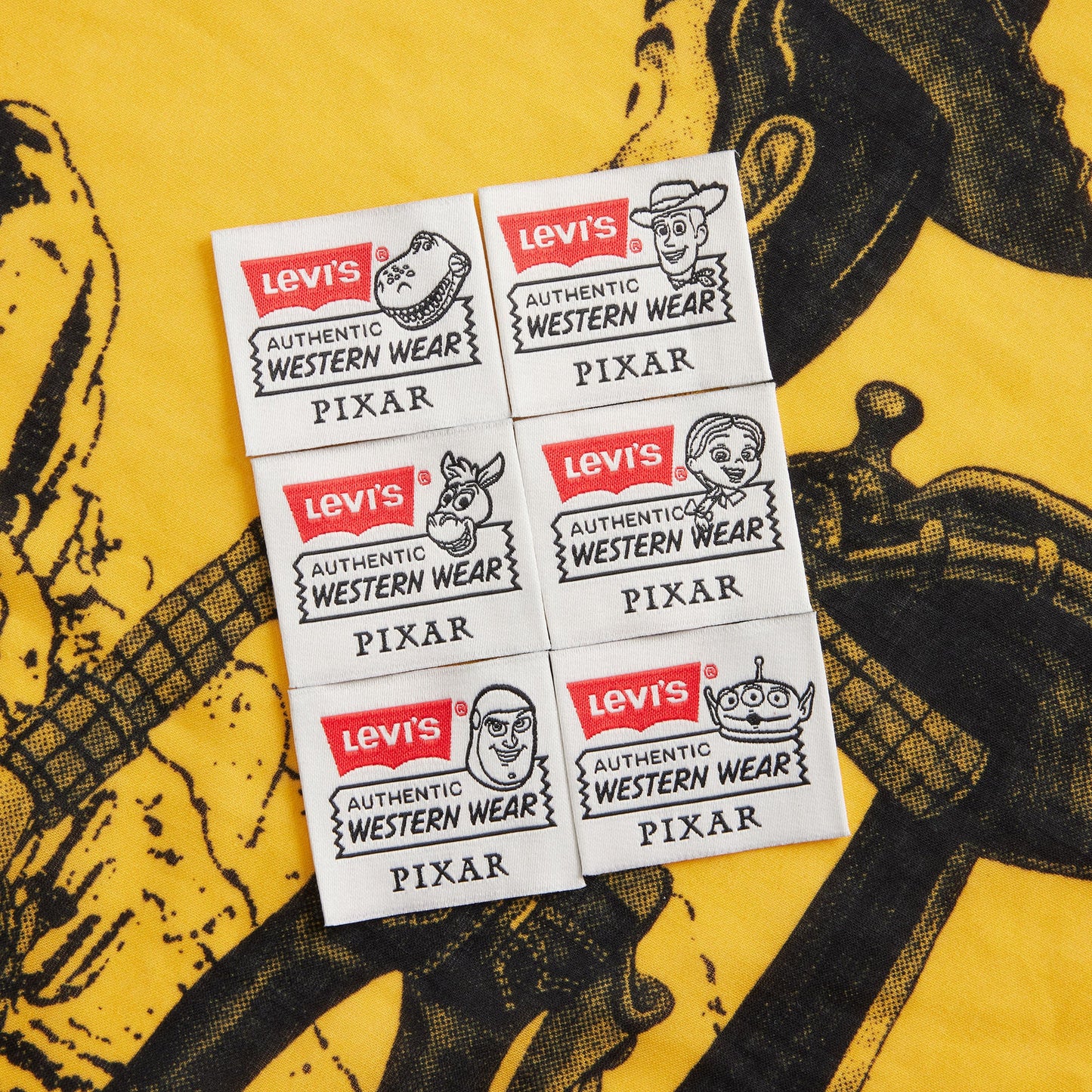 LEVI'S® X TOY STORY 카우 파우치