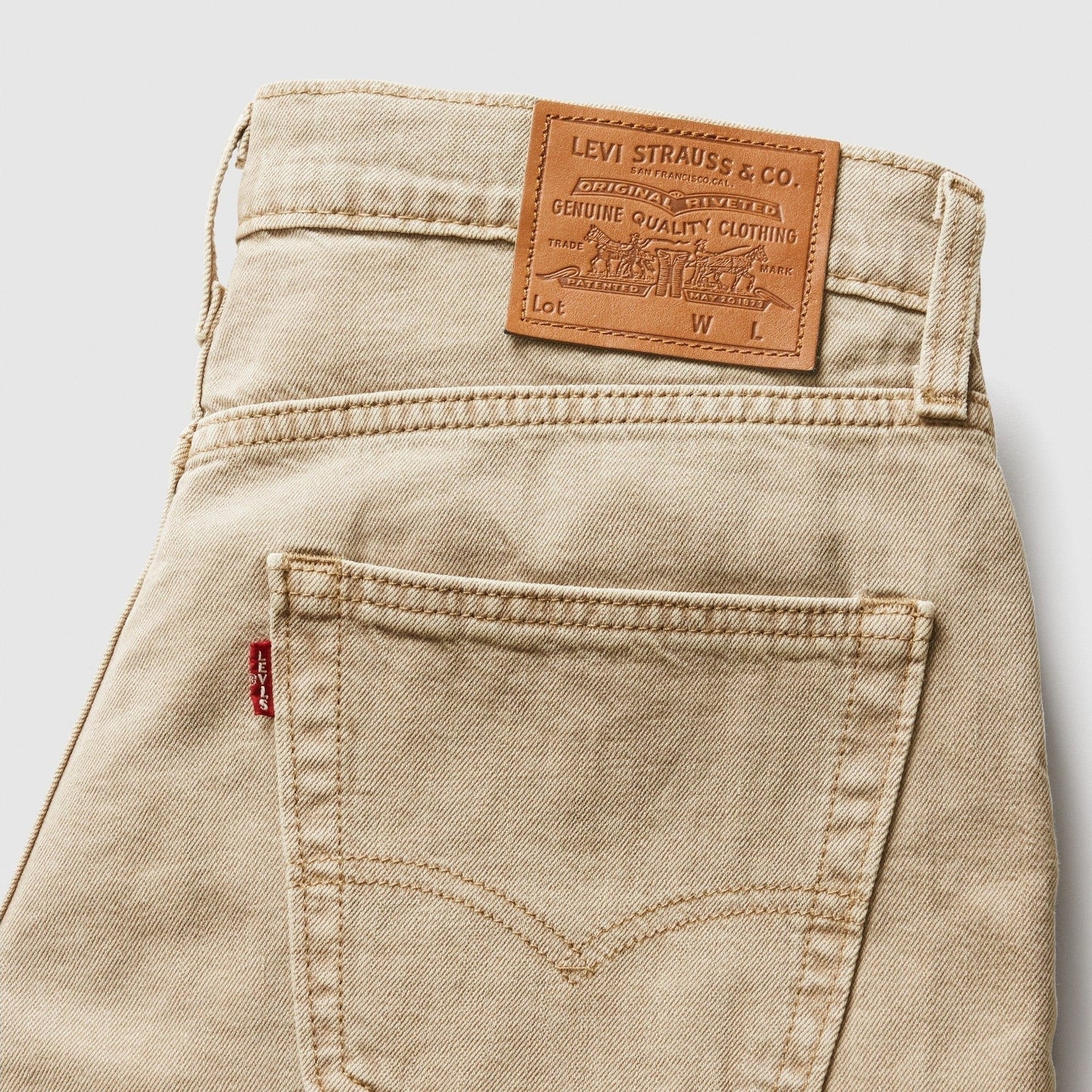 568™ 루즈 스트레이트 라이트웨이트 진