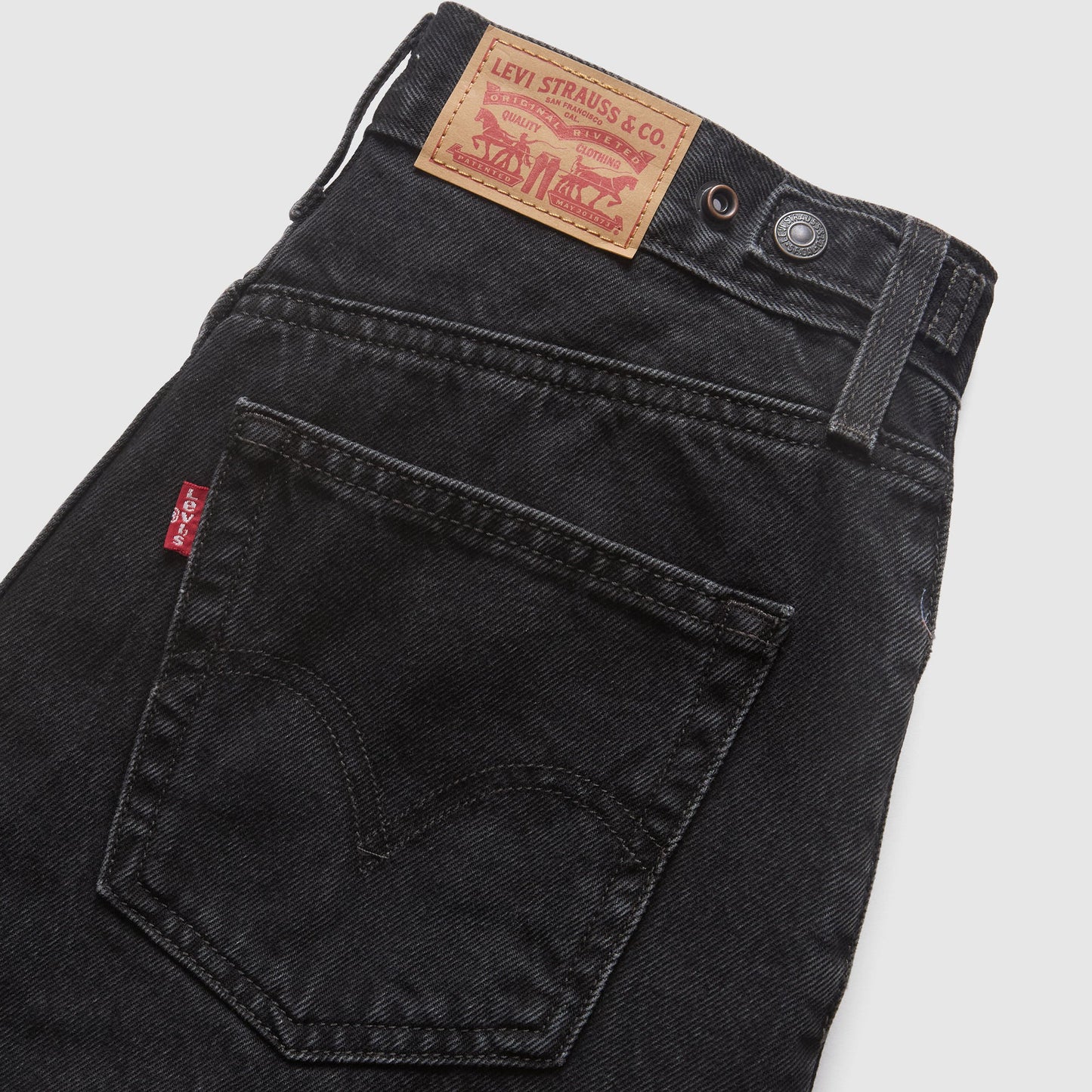 Levi's® Women's Cinch Mid-Thigh Shorts
