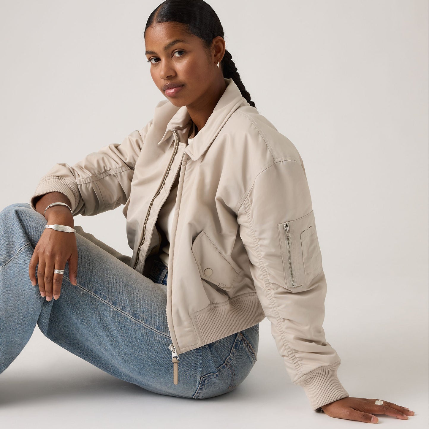 보위 크롭 봄버 자켓