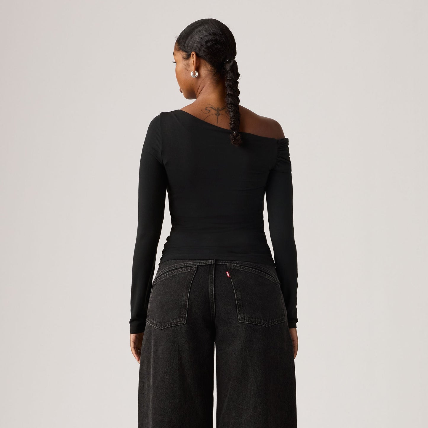 클라라 오프숄더 롱슬리브 탑