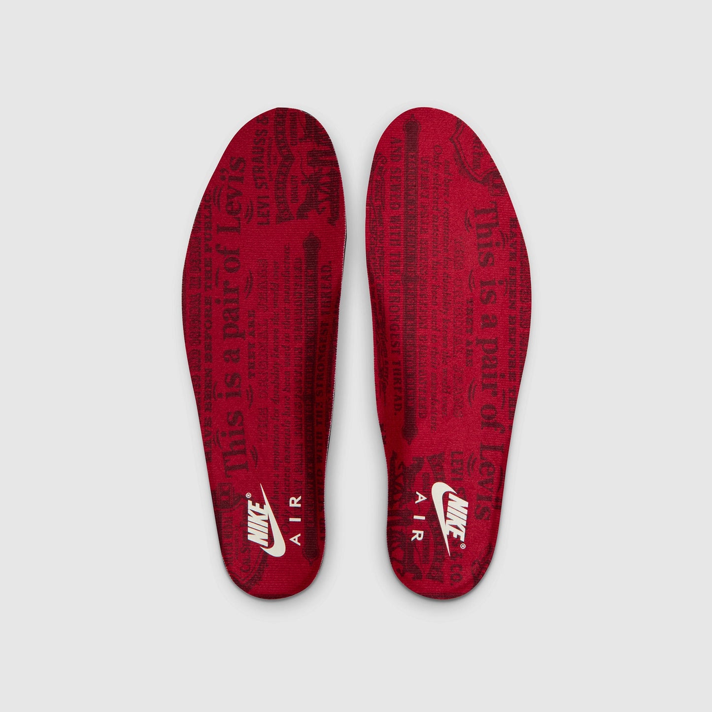 LEVI'S® x JORDAN 로우 인디고 데님 스니커즈